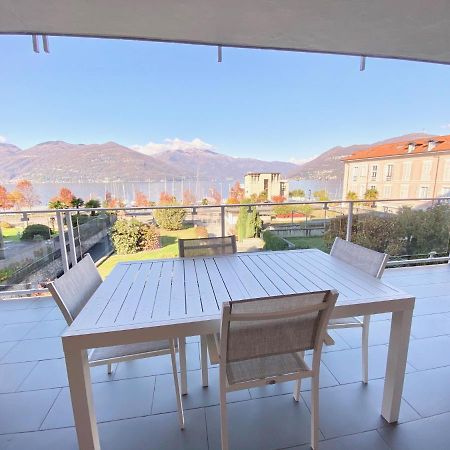 Appartamento Palazzo Di Vetro Luino Eksteriør billede